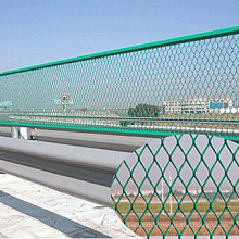 Clôture en métal expansé enduit de PVC pour l&#39;autoroute